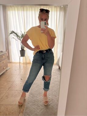Hollister ripped jeans